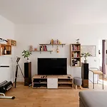 Design Apt In Aligre Neighbourhood